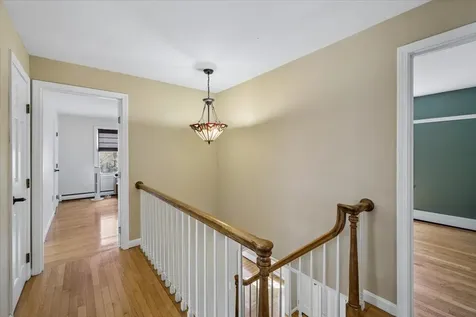 31 Boxwood Road Bedford NH 03110