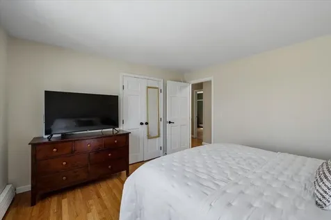 31 Boxwood Road Bedford NH 03110