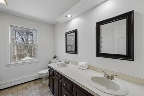 31 Boxwood Road Bedford NH 03110