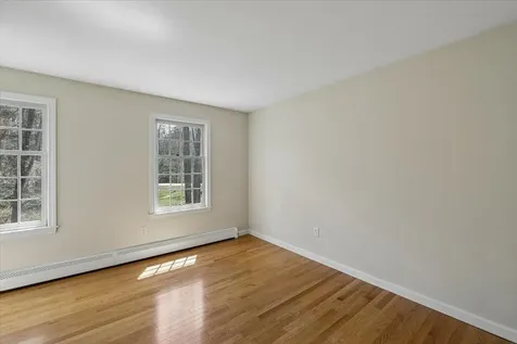 31 Boxwood Road Bedford NH 03110