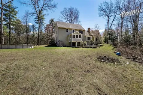 31 Boxwood Road Bedford NH 03110