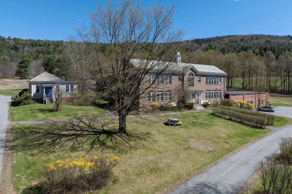 14-15-17-21-25- Westminster Street Rockingham VT 05154