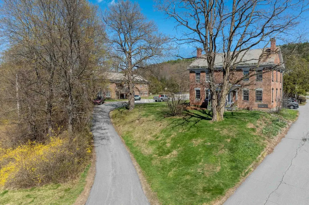 14-15-17-21-25- Westminster Street Rockingham VT 05154