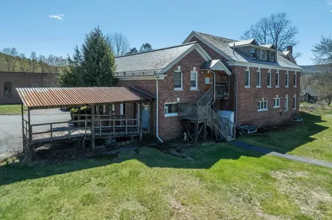 14-15-17-21-25- Westminster Street Rockingham VT 05154