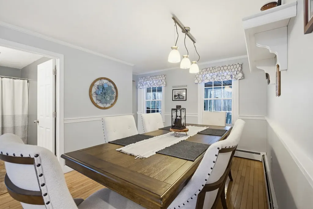 104 Old Auburn Road Derry NH 03038