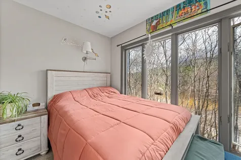 1294 New Hampshire Route 175 Campton NH 03223