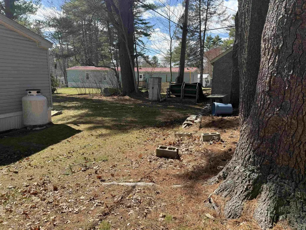 22 Wayne Drive Derry NH 03038