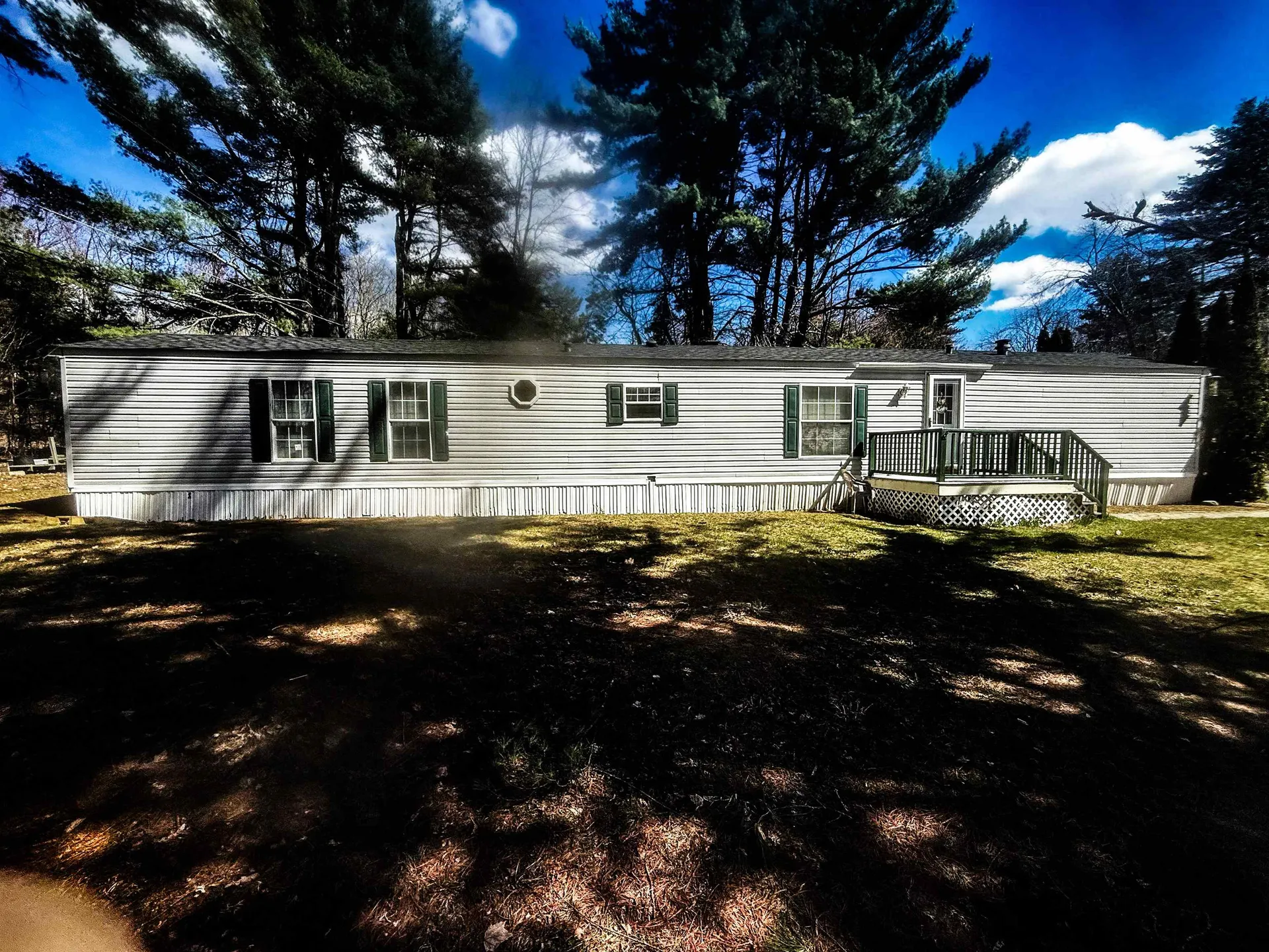 22 Wayne Drive Derry NH 03038