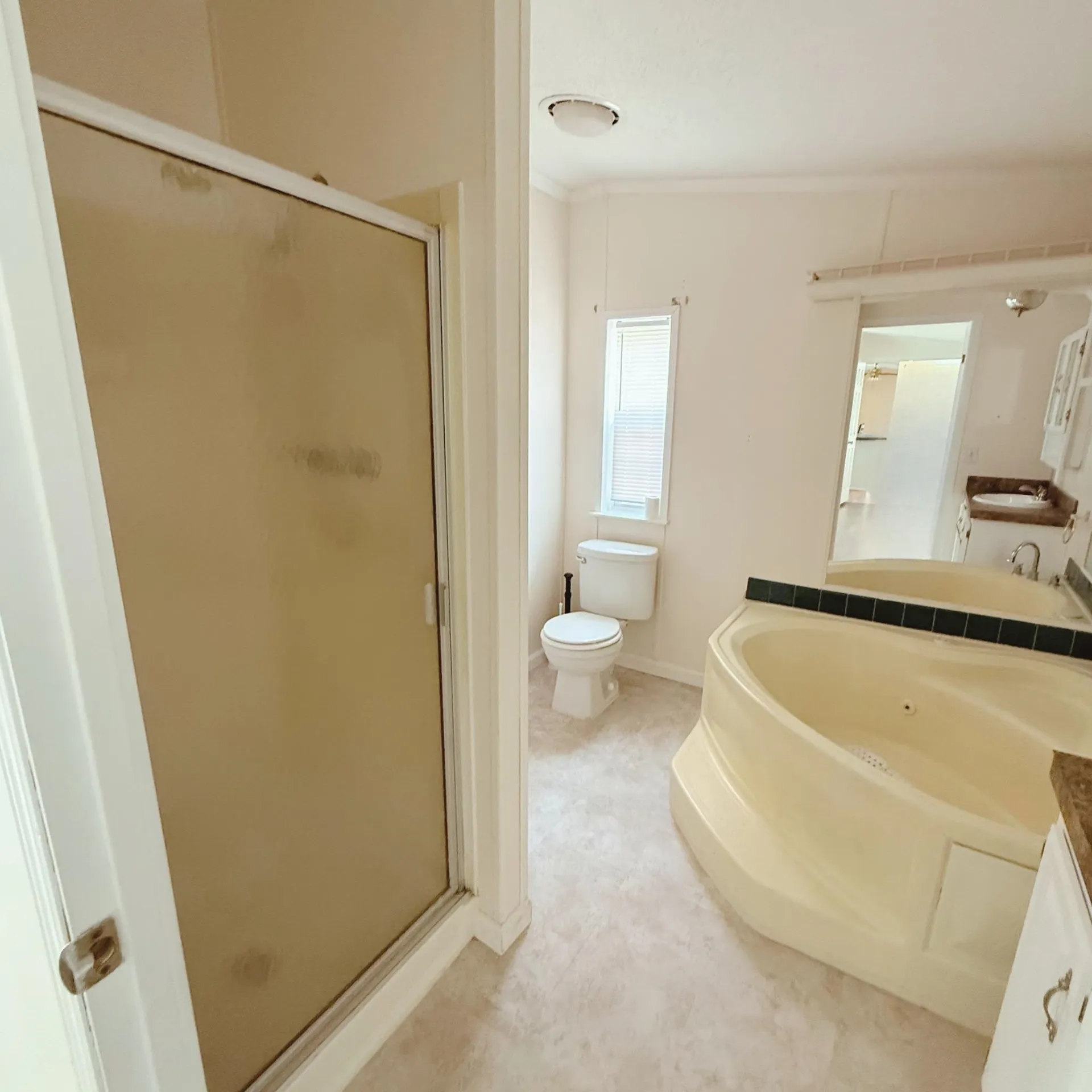 22 Wayne Drive Derry NH 03038