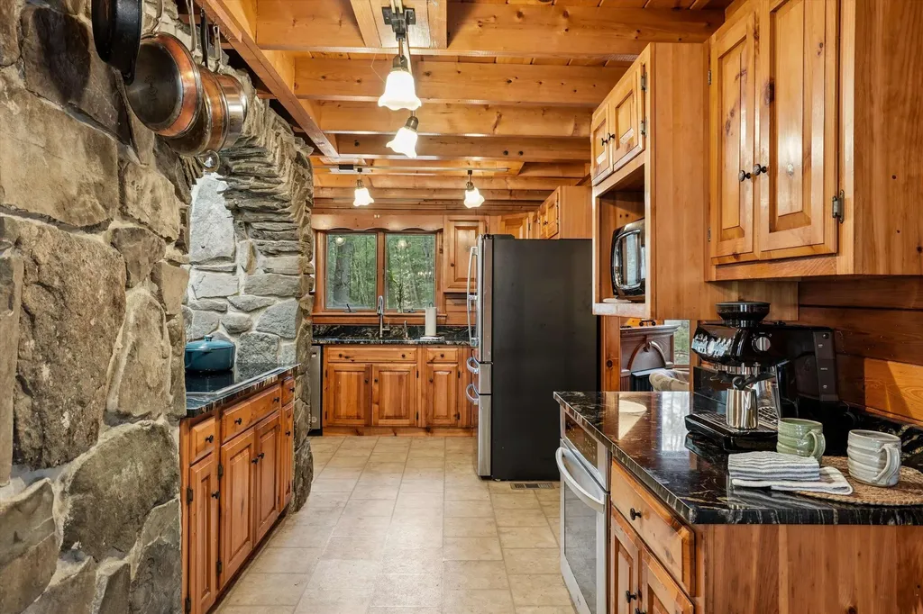 370 Mccurdy Road New Boston NH 03070