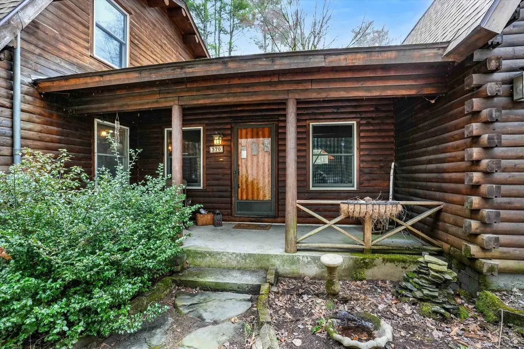 370 Mccurdy Road New Boston NH 03070