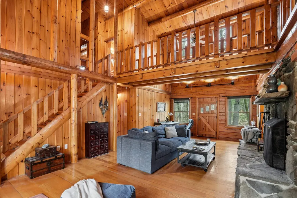 370 Mccurdy Road New Boston NH 03070