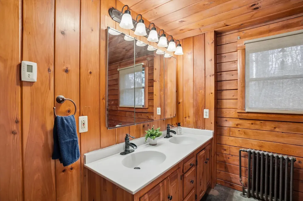 370 Mccurdy Road New Boston NH 03070