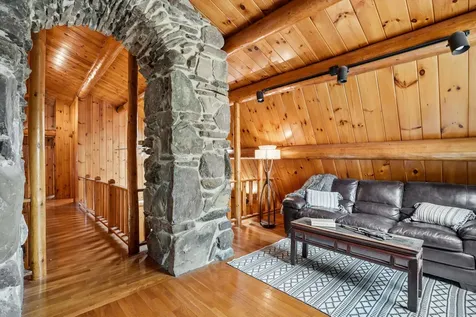 370 Mccurdy Road New Boston NH 03070