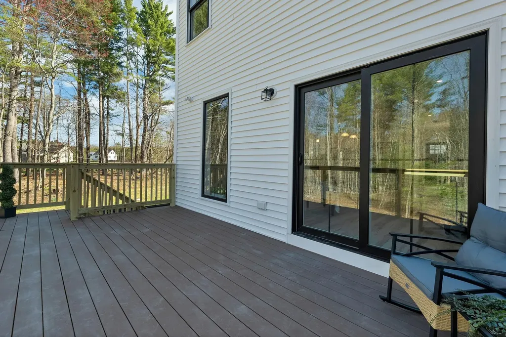 669 High Street Candia NH 03034