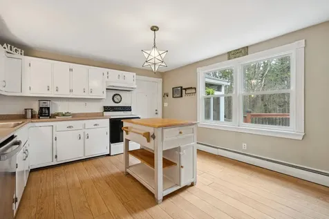 25 Moulton Ridge Road Kensington NH 03833