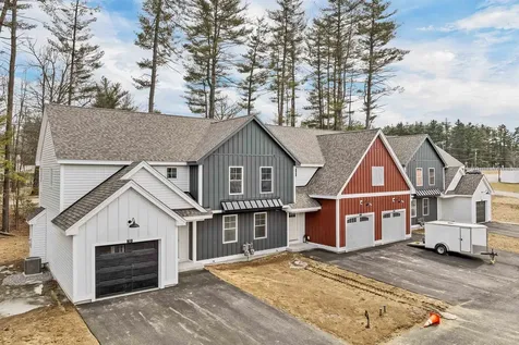 17-C Mustang Drive Litchfield NH 03052