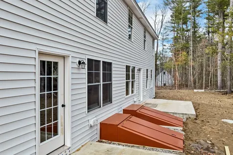 17-C Mustang Drive Litchfield NH 03052