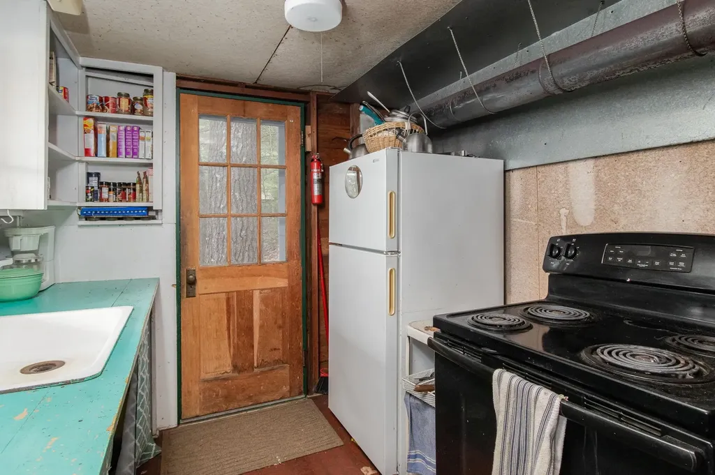 153 Scoby Wood Lane Francestown NH 03043