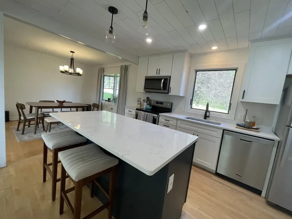 17 Fairwood Heights Morristown VT 05661