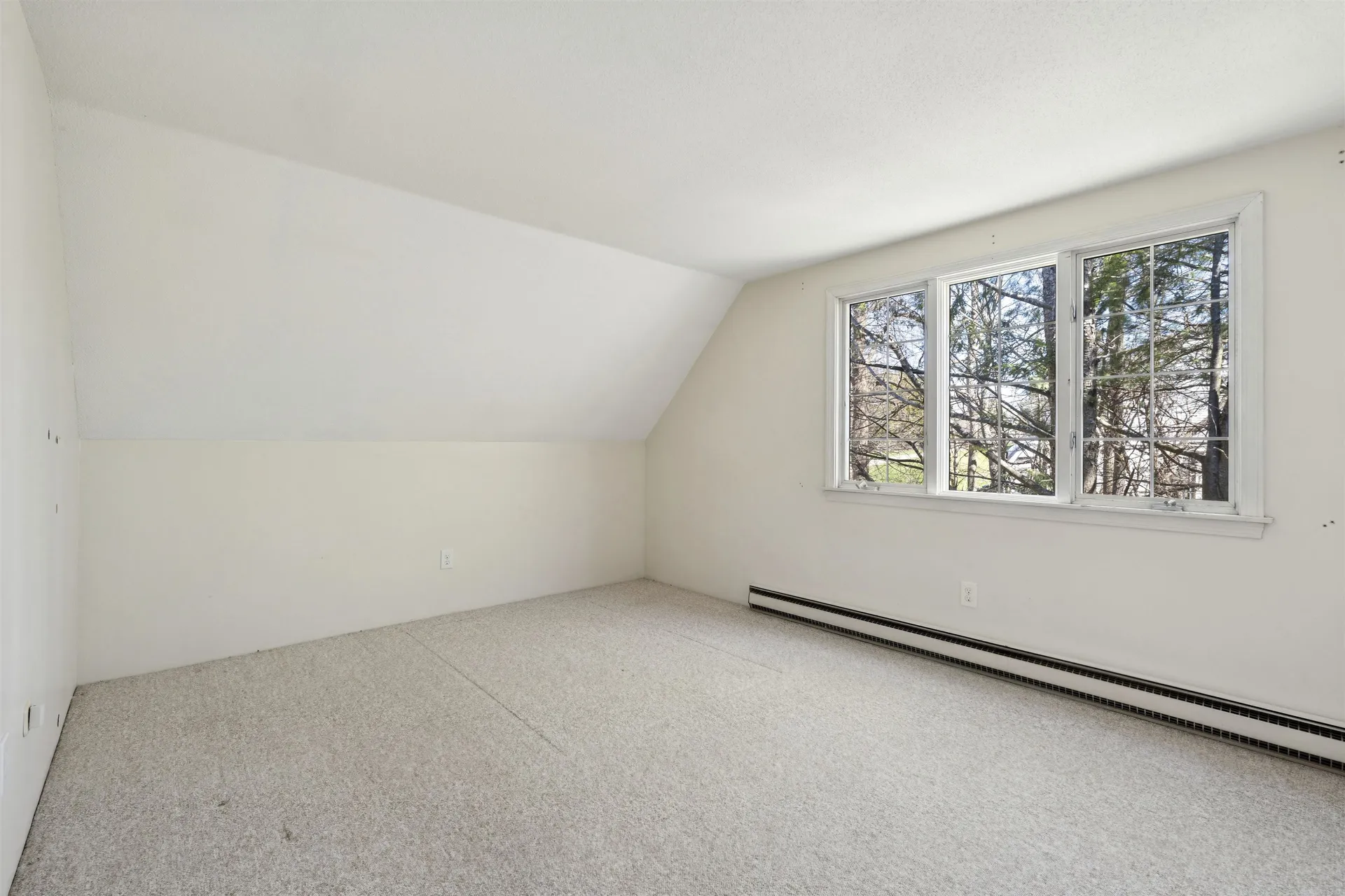 54 Hilltop Place New London NH 03257