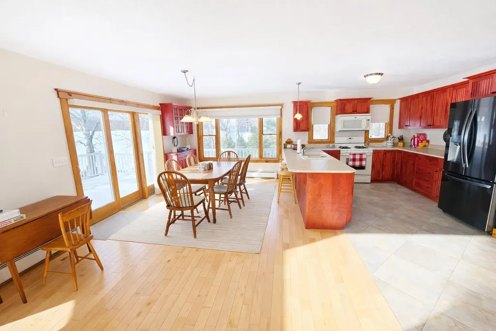 101 Rossiter Point Morgan VT 05853