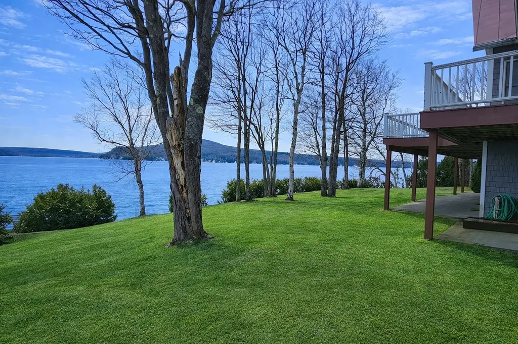 101 Rossiter Point Morgan VT 05853