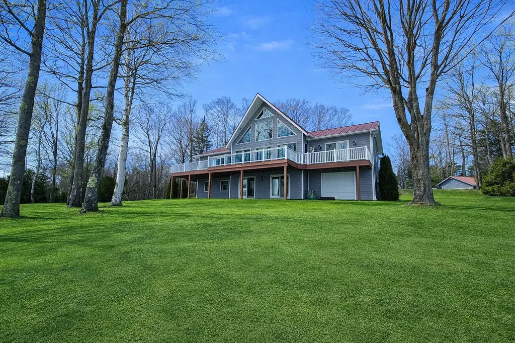 101 Rossiter Point Morgan VT 05853