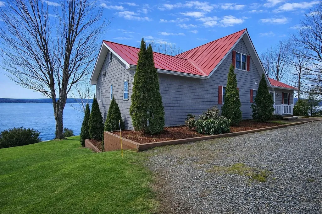 101 Rossiter Point Morgan VT 05853