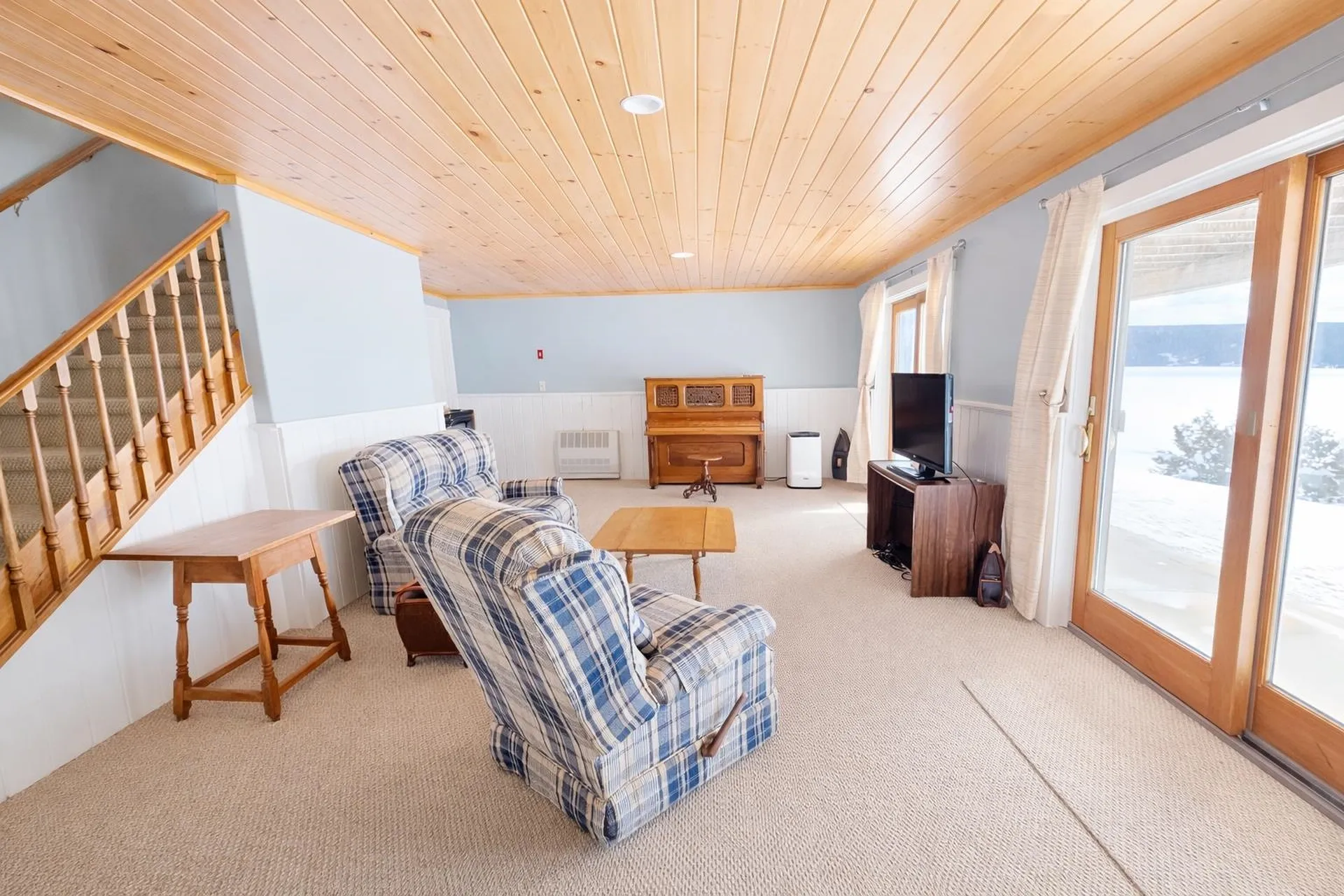101 Rossiter Point Morgan VT 05853