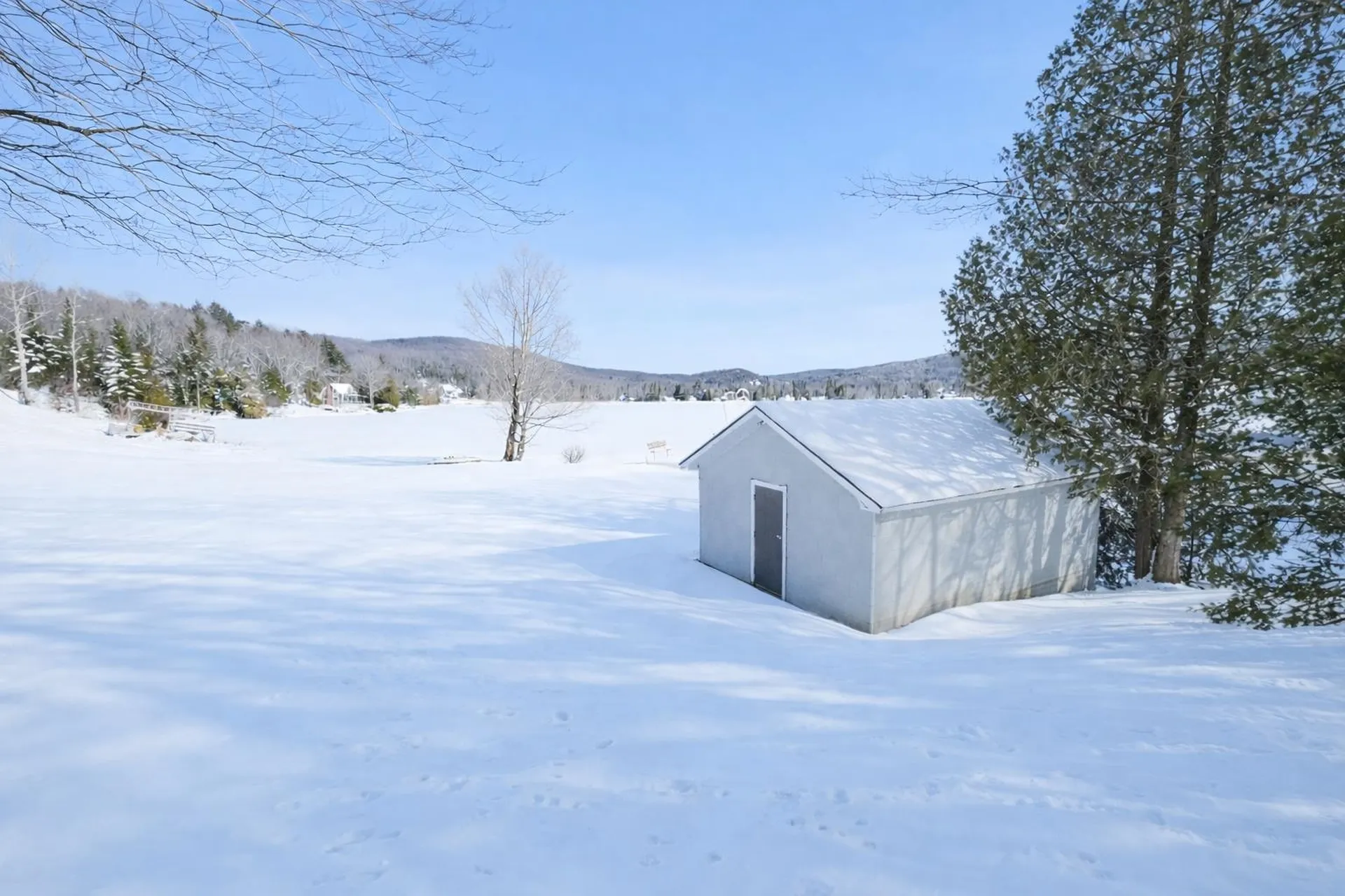 101 Rossiter Point Morgan VT 05853