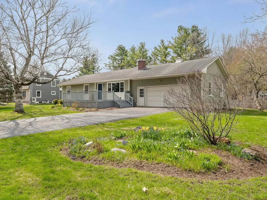 98 Stokes Lane Shelburne VT 05482