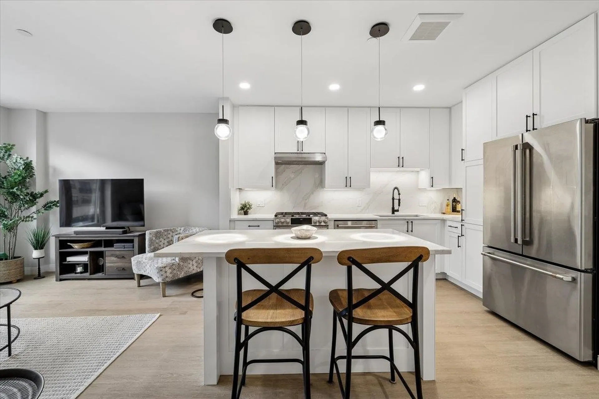 18 Artisan Drive Salem NH 03079