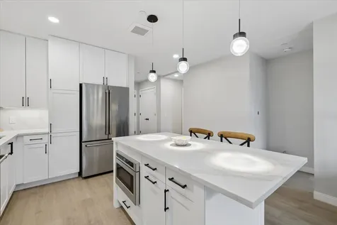 18 Artisan Drive Salem NH 03079