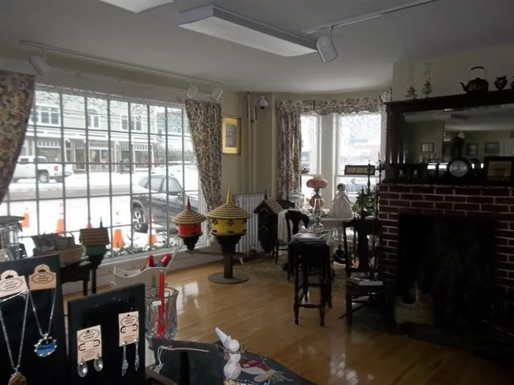 115/117 Main Street Colebrook NH 03576