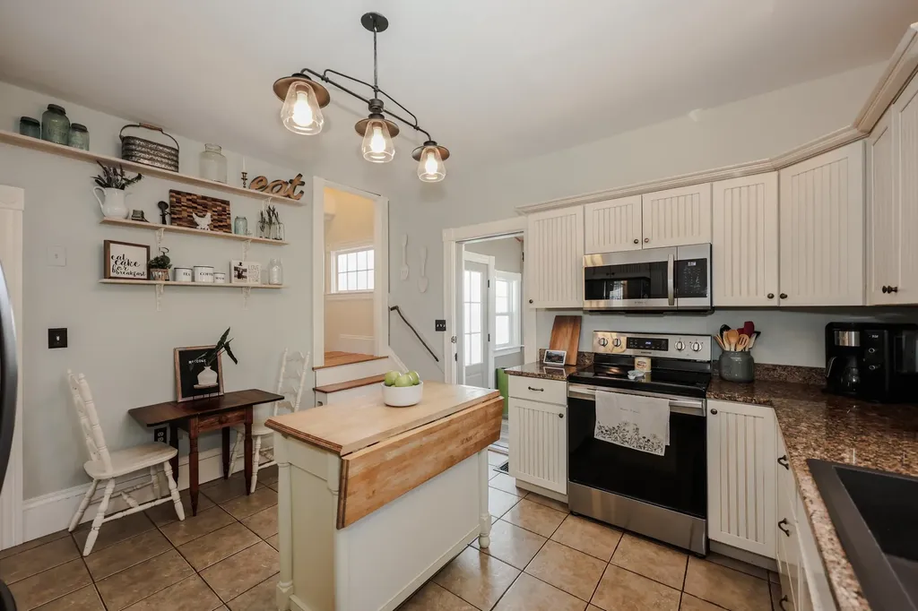 279 Sagamore Street Manchester NH 03104