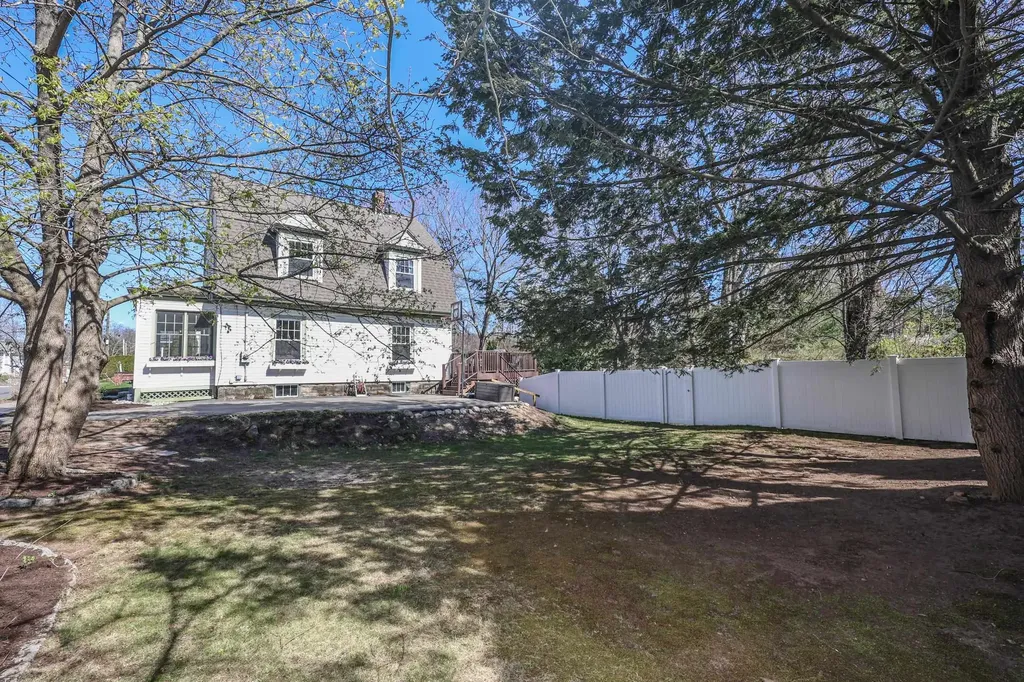 279 Sagamore Street Manchester NH 03104