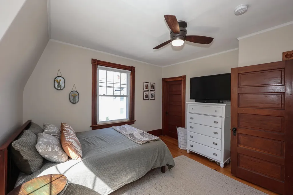 279 Sagamore Street Manchester NH 03104