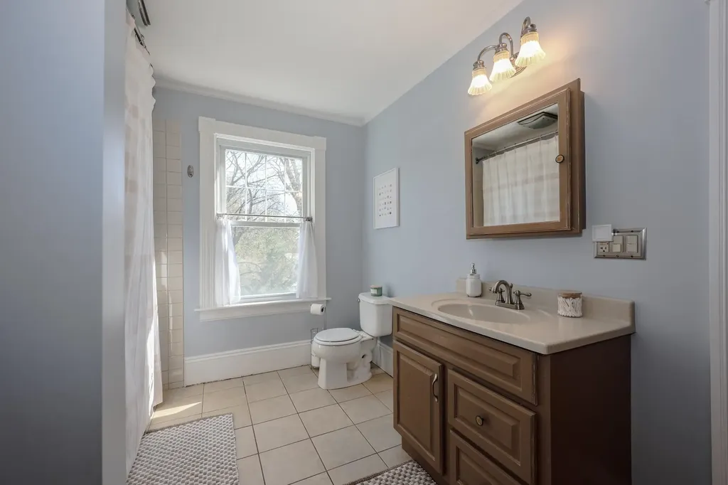 279 Sagamore Street Manchester NH 03104