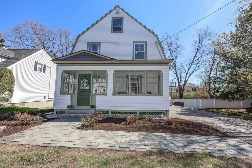 279 Sagamore Street Manchester NH 03104