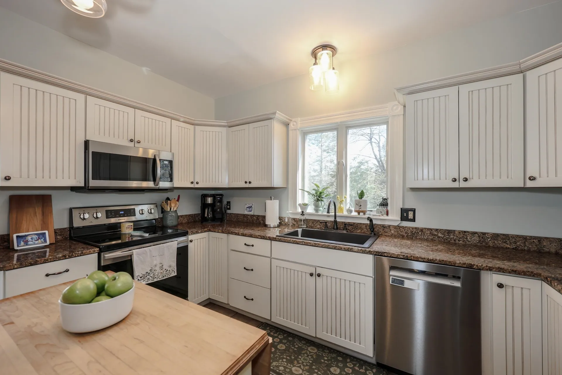 279 Sagamore Street Manchester NH 03104