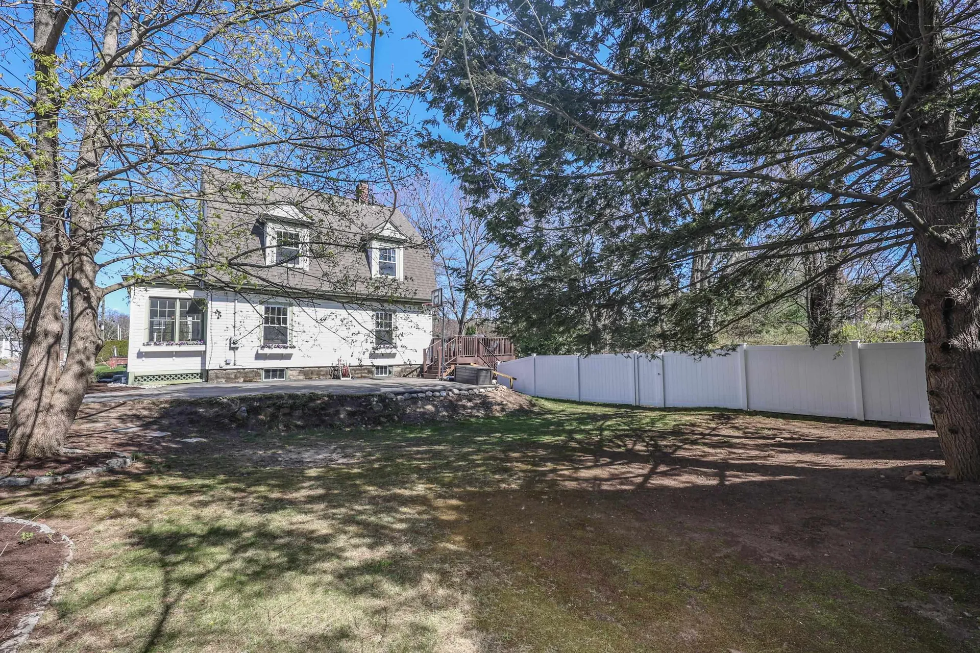279 Sagamore Street Manchester NH 03104