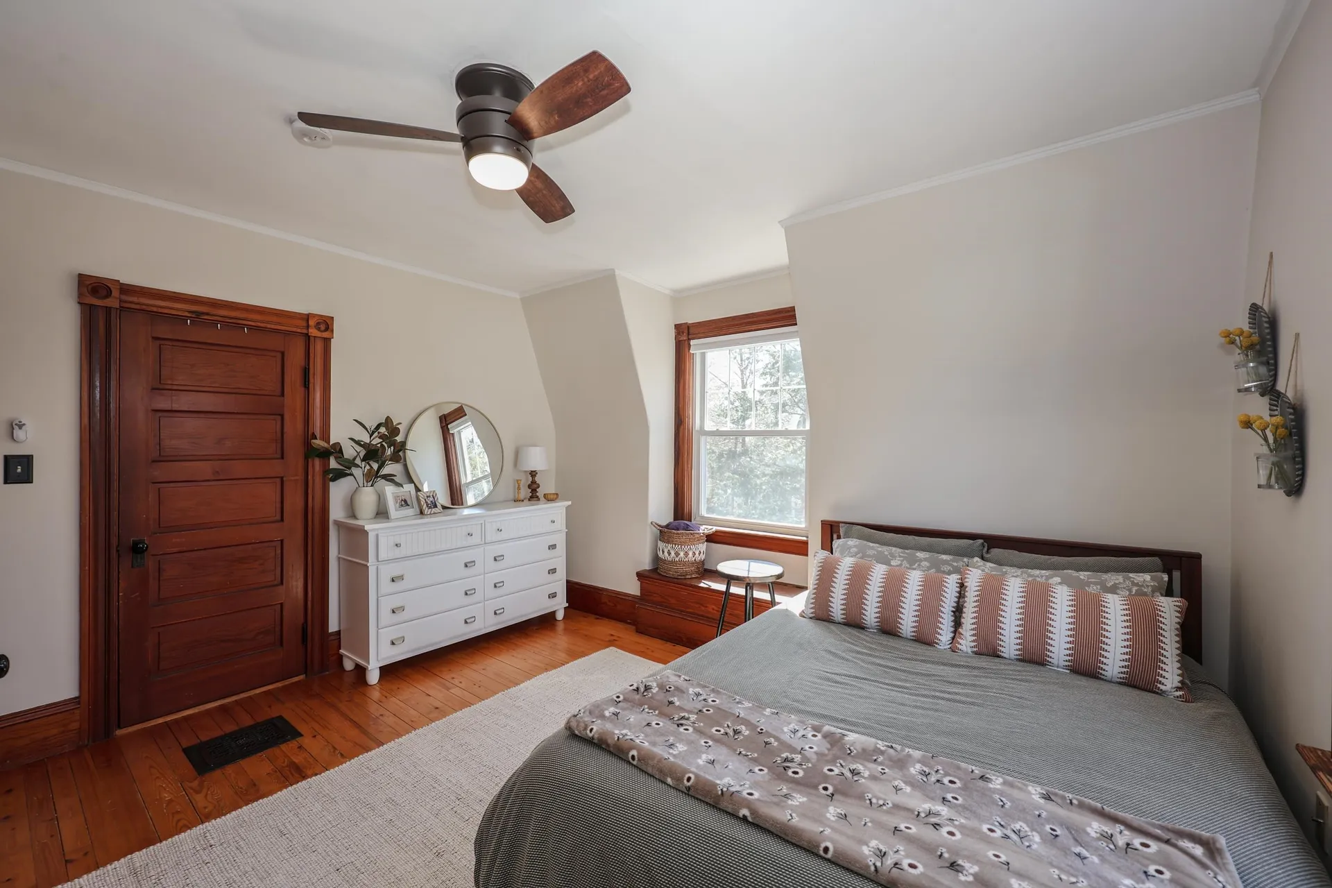 279 Sagamore Street Manchester NH 03104
