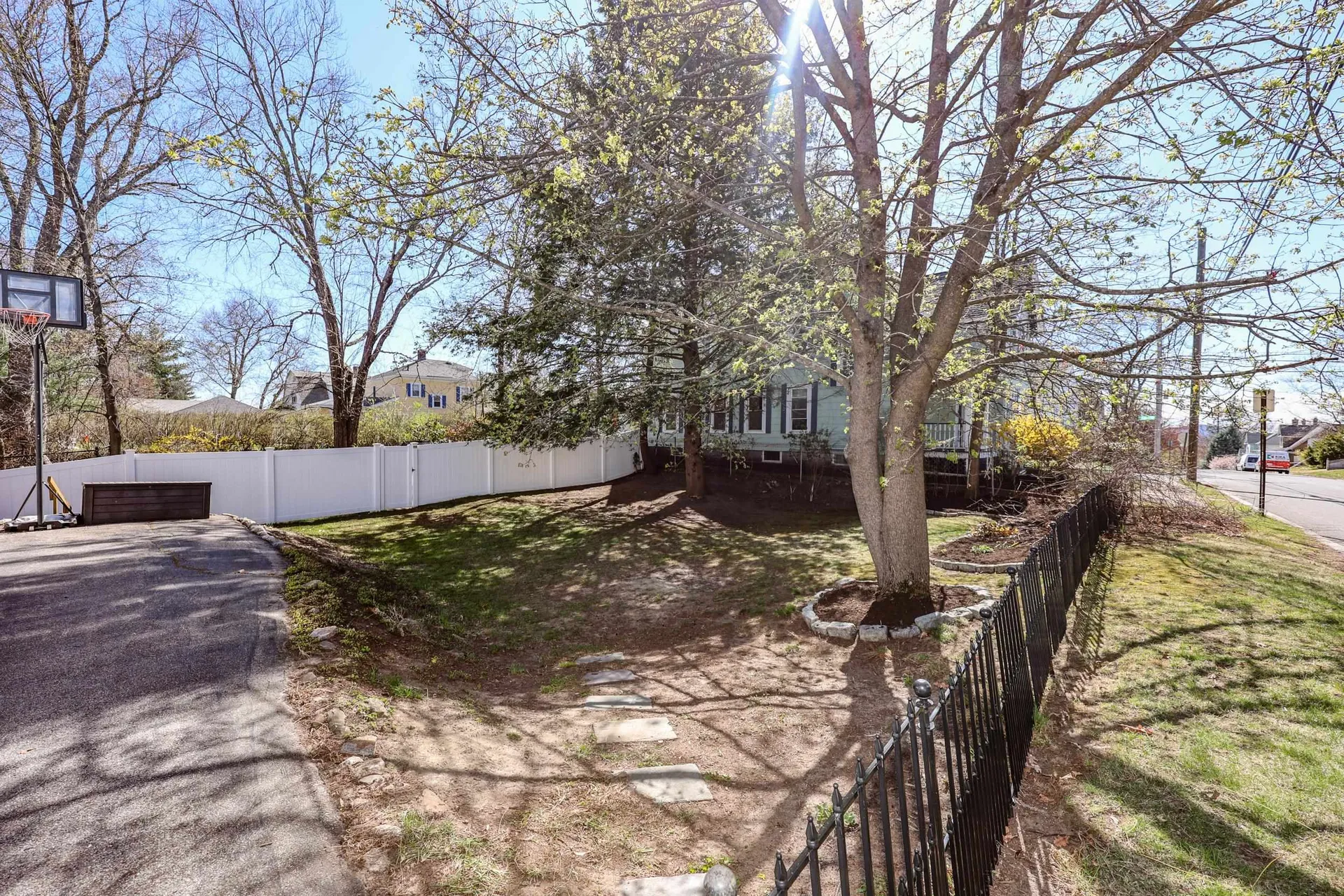 279 Sagamore Street Manchester NH 03104