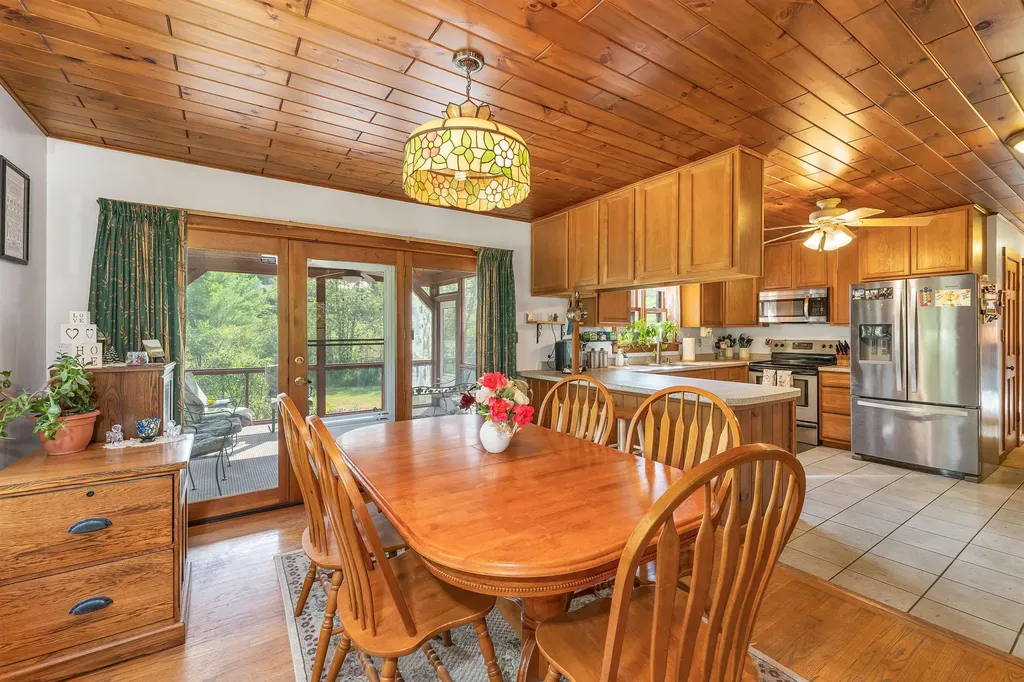 5 Bennett Farm Road Tuftonboro NH 03853