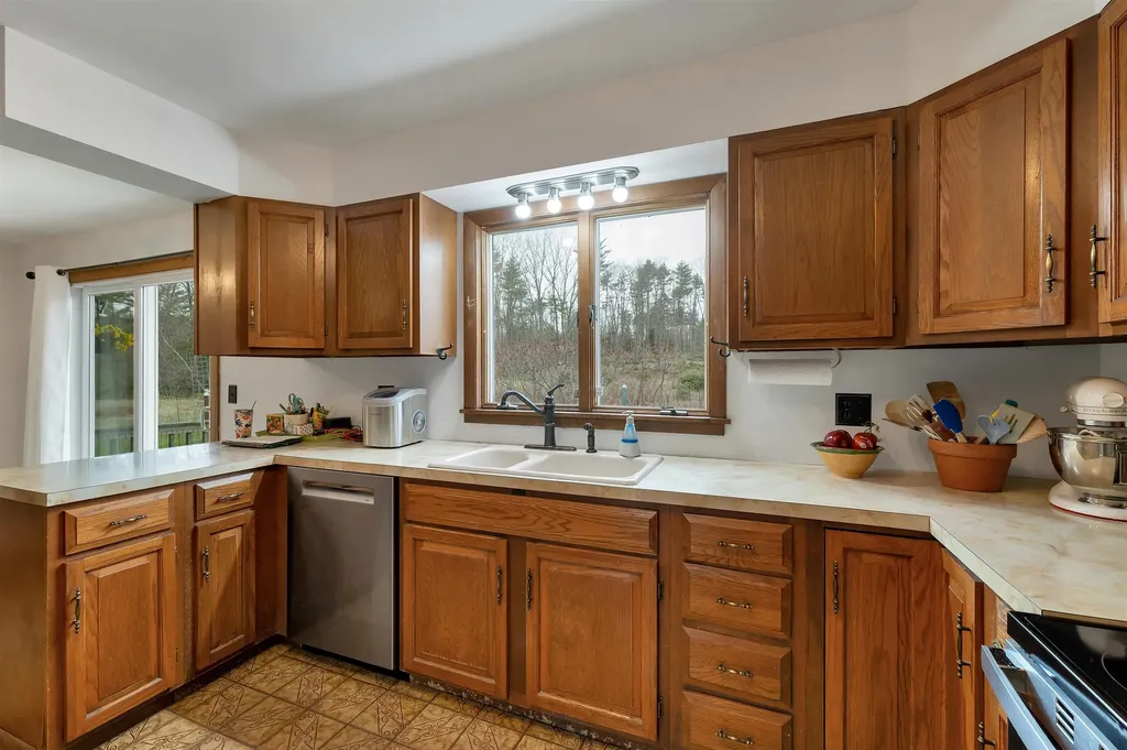 44 Suncook Valley Road Barnstead NH 03218