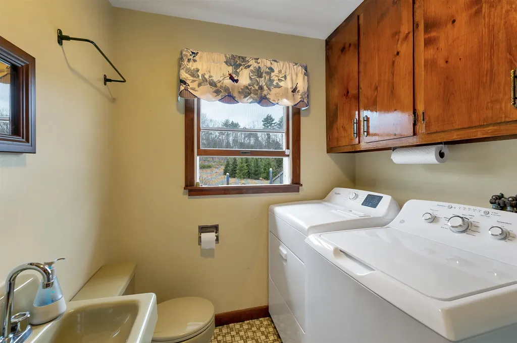 44 Suncook Valley Road Barnstead NH 03218