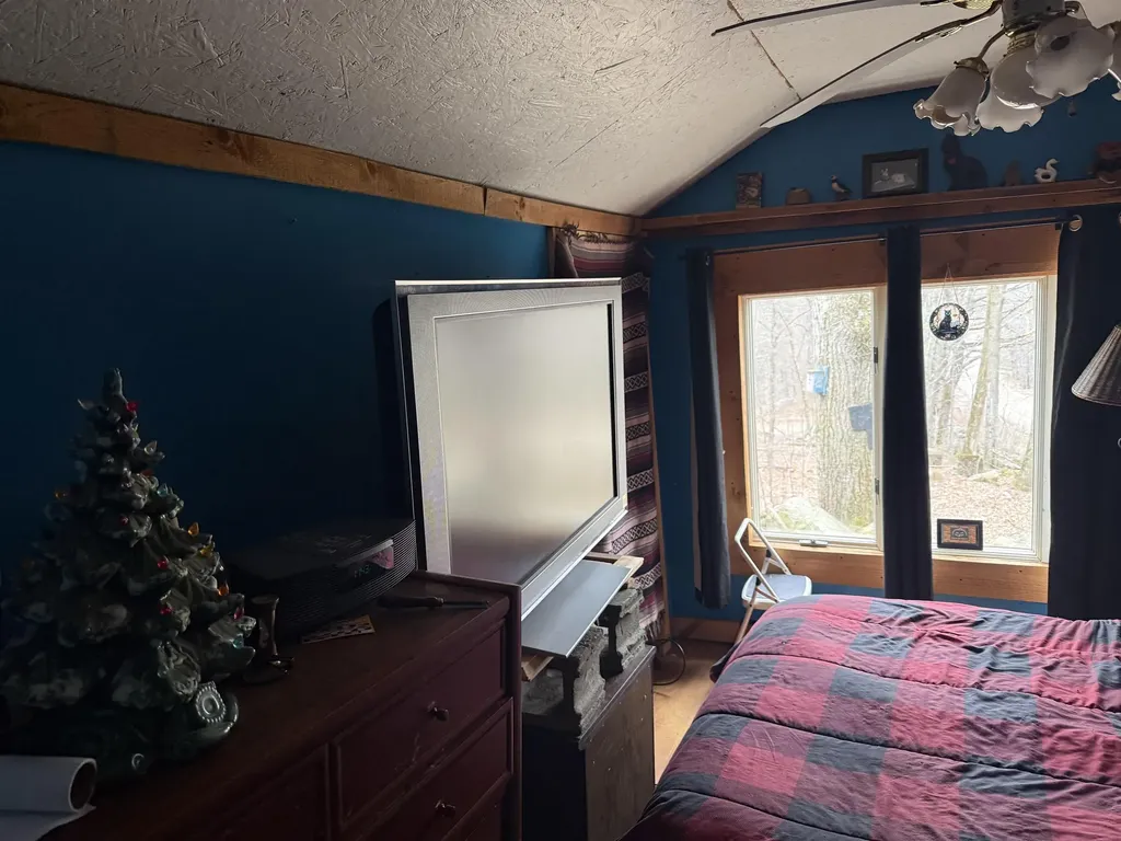 386 Straits Road New Hampton NH 03256