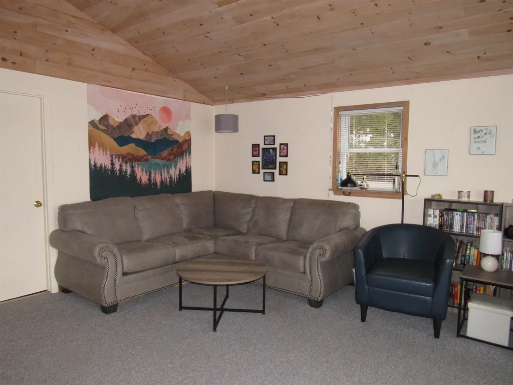 147 East Salem Drive Derby VT 05829