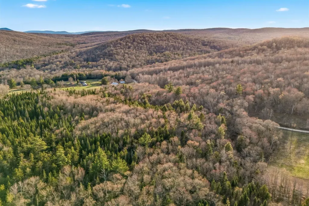 558 Klondike Road Stamford VT 05352